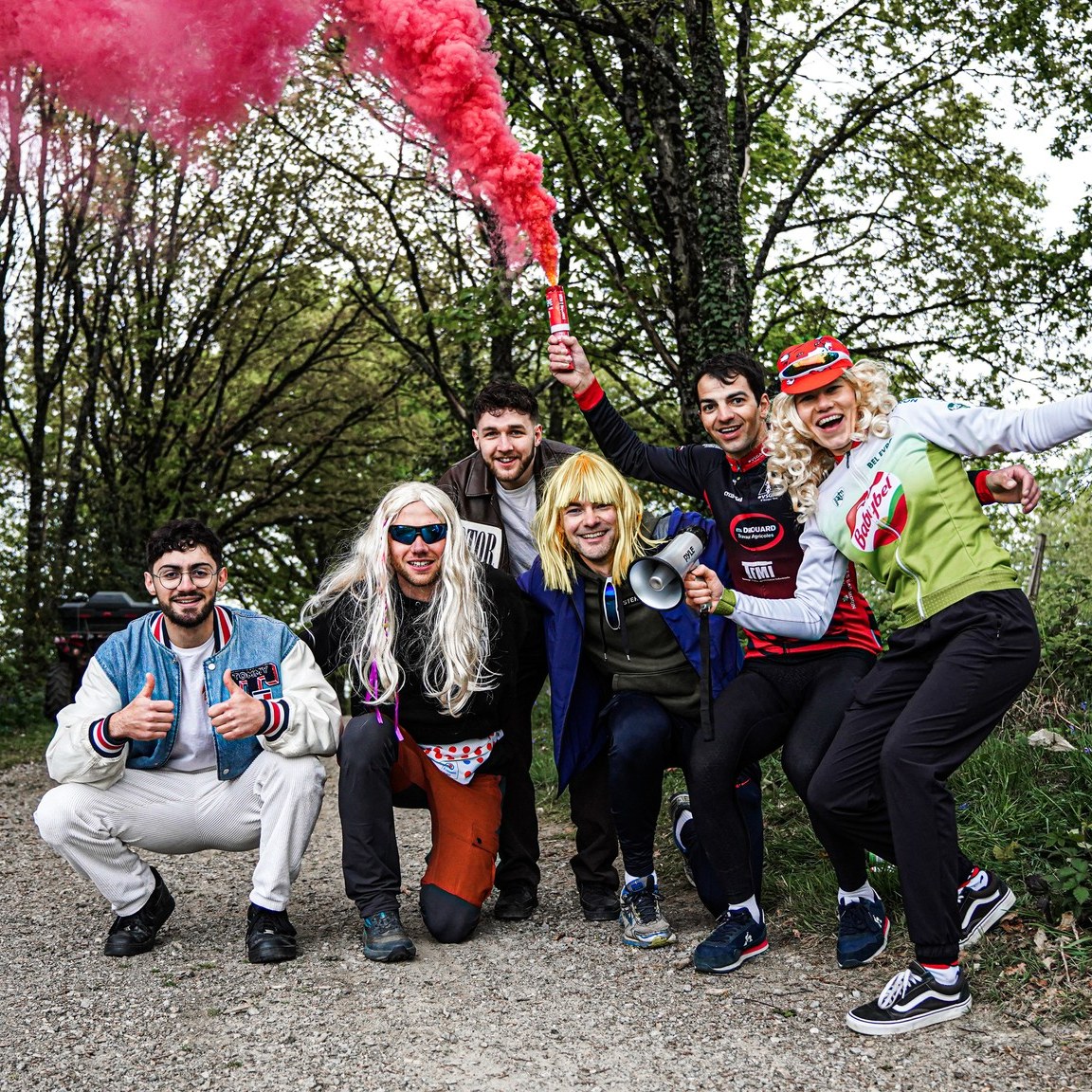 🧨📣📢 Et toi ? Quels supporters vas tu-emmener avec toi dans ton aventure ? 🥳🫨😈

📸 @damien.thomas_ 

𝐈𝐧𝐟𝐨𝐫𝐦𝐚𝐭𝐢𝐨𝐧𝐬 & 𝐢𝐧𝐬𝐜𝐫𝐢𝐩𝐭𝐢𝐨𝐧𝐬 ⤵️
✍️ https://cyclosportive-babybel.fr

#CyclosportiveBabybel #BBL #CycloBBL #Babybel #Mayenne #Evron #Cyclo #Gravel #Cyclosport #LaurentJalabert #Cycling #ekoi #ekoicycling #ekoiracing